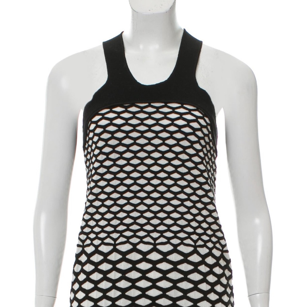 M Missoni
Sleeveless Mini Dress
Size: US 4 , IT40